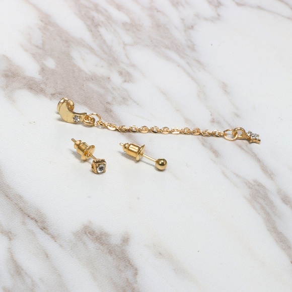 Unique Design//Moon n Star Earrings Stud Set - Picture 5 of 5